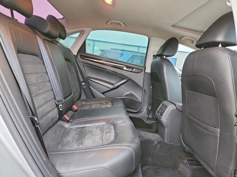Photo 10 from auction – 2015 VOLKSWAGEN PASSAT with VIN 1VWCT7A34FC027986