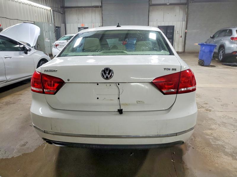 Photo 6 from auction – 2012 VOLKSWAGEN PASSAT SE with VIN 1VWBN7A35CC027447