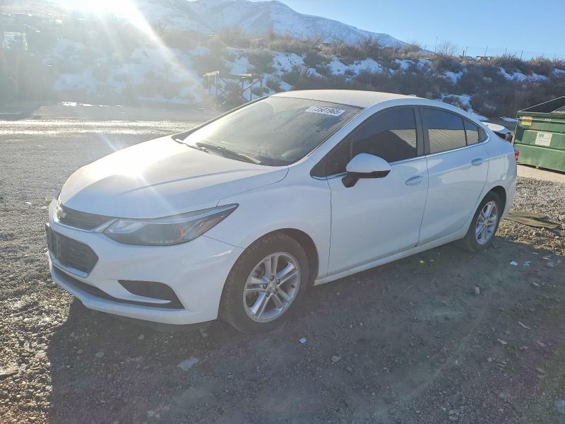 CHEVROLET CRUZE 2017 with VIN 1G1BE5SM3H7272402 - Photo from auction