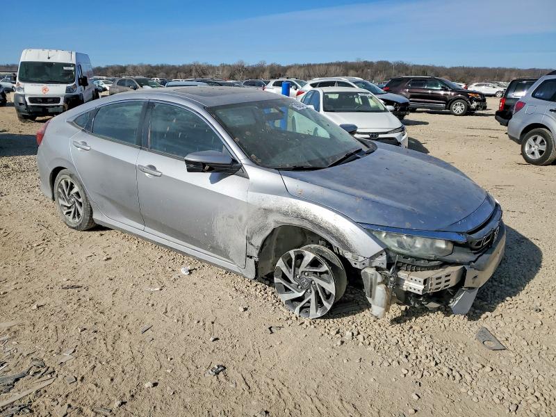 Photo 4 from auction – 2018 HONDA CIVIC with VIN 2HGFC2F77JH605021
