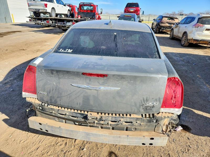Photo 6 from auction – 2018 CHRYSLER 300 LIMITE with VIN 2C3CCAKG1JH127359