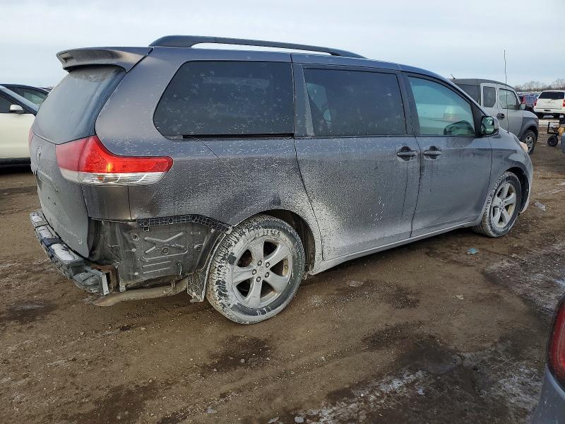 Photo 3 from auction – 2011 TOYOTA SIENNA LE with VIN 5TDKK3DC0BS094812