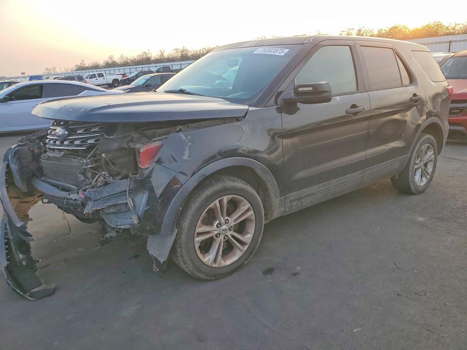 FORD EXPLORER P 2016 with VIN 1FM5K8AR7GGB55590 - Photo from auction