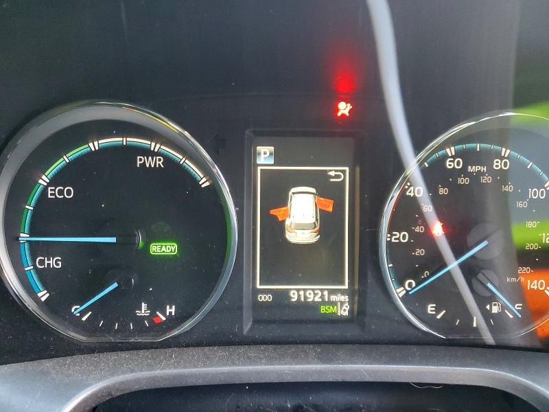 Photo 9 from auction – 2018 TOYOTA RAV4 HV SE with VIN JTMJJREV0JD179094