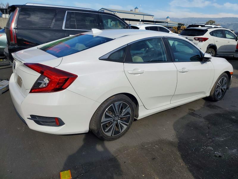 Photo 3 from auction – 2017 HONDA CIVIC EX with VIN 19XFC1F8XHE209172