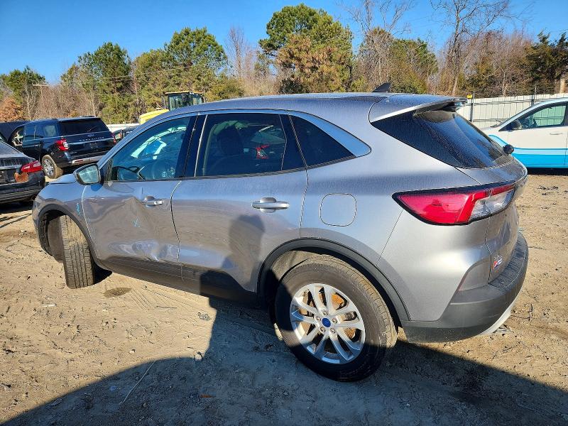 Photo 2 from auction – 2021 FORD ESCAPE SE with VIN 1FMCU9G64MUB11581