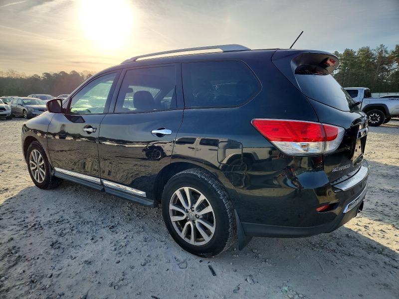 Foto 2 de la subasta – 2015 NISSAN PATHFINDER con VIN 5N1AR2MN8FC632971