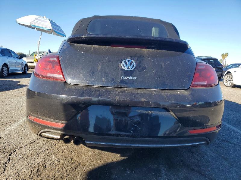 Photo 6 from auction – 2018 VOLKSWAGEN BEETLE with VIN 3VW5DAAT9JM515633