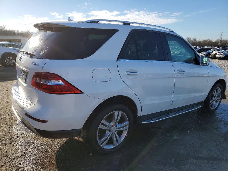 Photo 3 from auction – 2015 MERCEDES-BENZ ML 350 4MA with VIN 4JGDA5HB0FA517623