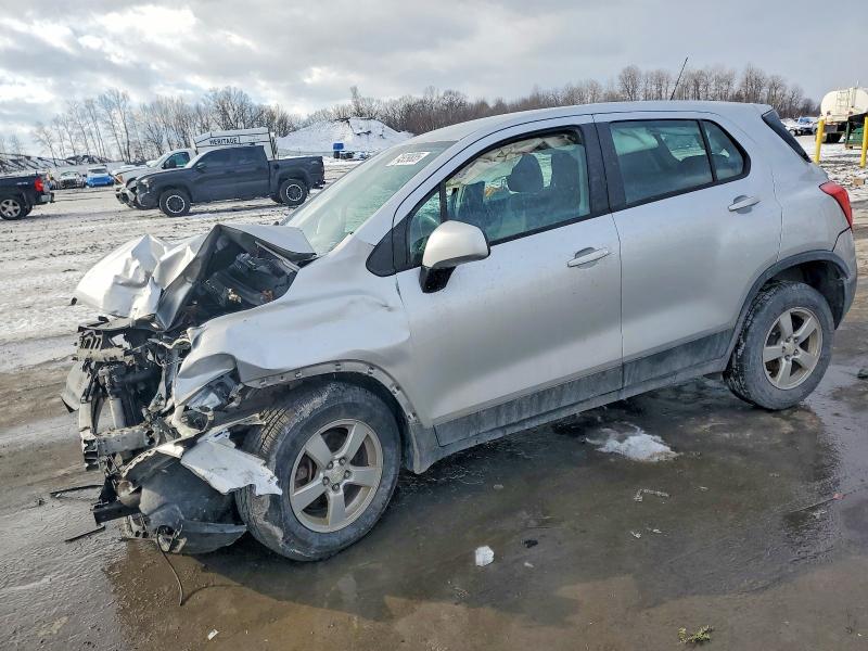 CHEVROLET TRAX 1LS 2015 with VIN 3GNCJPSB6FL247480 - Photo from auction