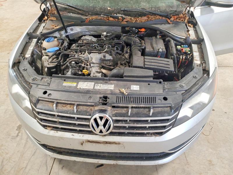 Photo 11 from auction – 2014 VOLKSWAGEN PASSAT SE with VIN 1VWBN7A31EC064336