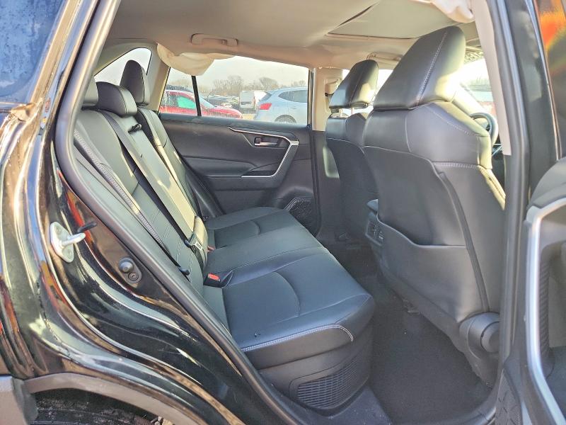 Photo 11 from auction – 2022 TOYOTA RAV4 XLE P with VIN 4T3B6RFV4NU087290