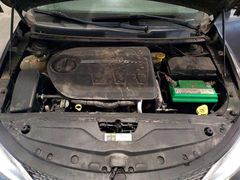 Photo 11 from auction – 2015 CHRYSLER 200 C with VIN 1C3CCCEG3FN540132