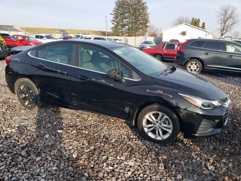 Photo 4 from auction – 2019 CHEVROLET CRUZE with VIN 1G1BE5SM2K7100742