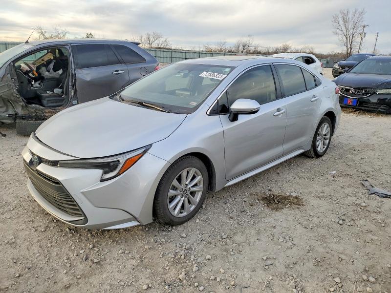 TOYOTA COROLLA LE 2023 with VIN JTDBCMFE5P3002040 - Photo from auction