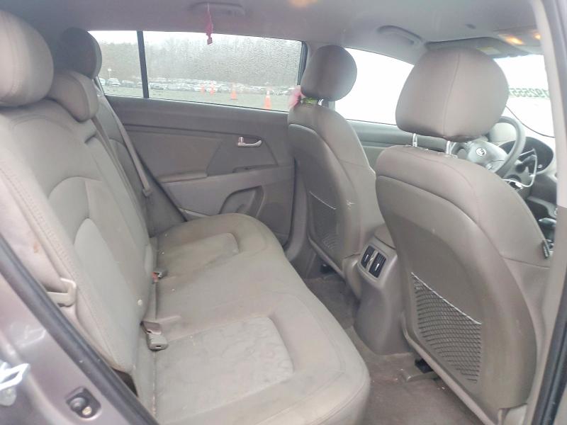 Photo 11 from auction – 2015 KIA SPORTAGE L with VIN KNDPB3AC3F7689504