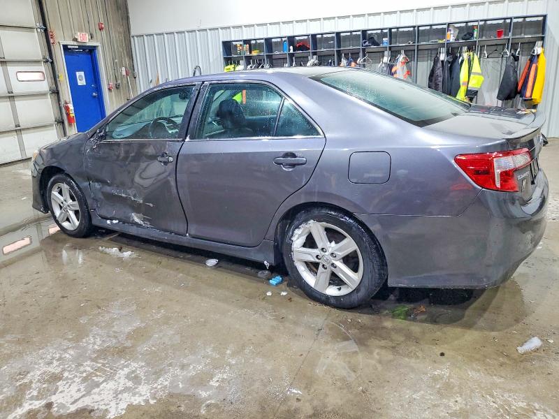 Photo 2 from auction – 2014 TOYOTA CAMRY with VIN 4T1BF1FKXEU747011