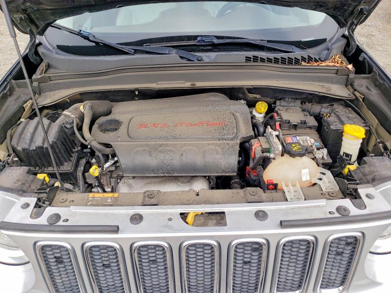 Photo 11 from auction – 2015 JEEP RENEGADE with VIN ZACCJADT8FPC22468