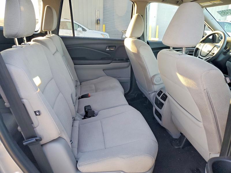 Photo 11 from auction – 2018 HONDA PILOT LX with VIN 5FNYF6H17JB044694
