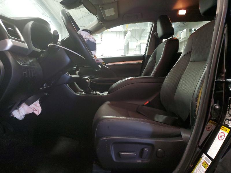 Photo 7 from auction – 2018 TOYOTA HIGHLANDER with VIN 5TDBZRFH8JS827579