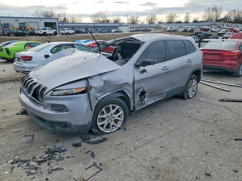 JEEP CHEROKEE L 2018 with VIN 1C4PJLCB3JD531164 - Photo from auction