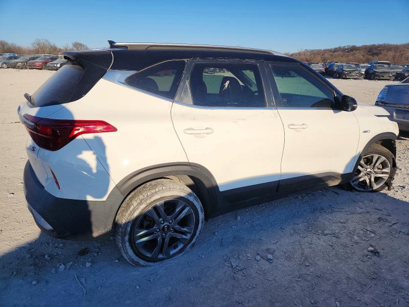 Zdjęcie 3 z aukcji – 2021 KIA SELTOS z VIN KNDEUCAA9M7158210