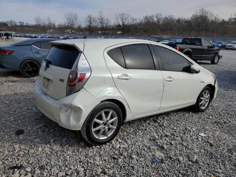 Photo 3 from auction – 2013 TOYOTA PRIUS C with VIN JTDKDTB32D1549656