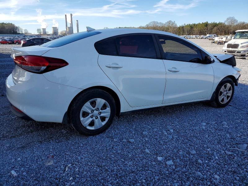 Photo 3 from auction – 2018 KIA FORTE LX with VIN 3KPFK4A71JE270273