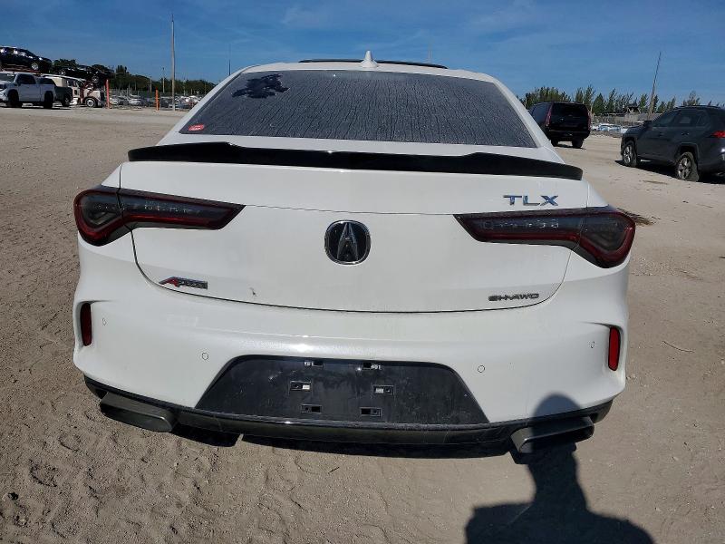 Photo 6 from auction – 2021 ACURA TLX TECH A with VIN 19UUB6F50MA012135