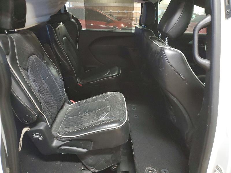 Photo 11 from auction – 2019 CHRYSLER PACIFICA L with VIN 2C4RC1GG0KR588031