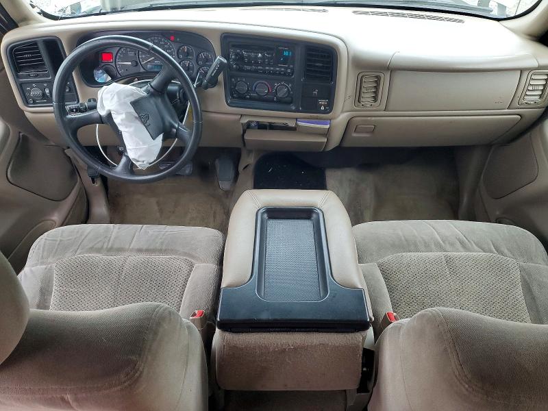 Photo 8 from auction – 2002 CHEVROLET SILVERADO with VIN 2GCEC19V621251467