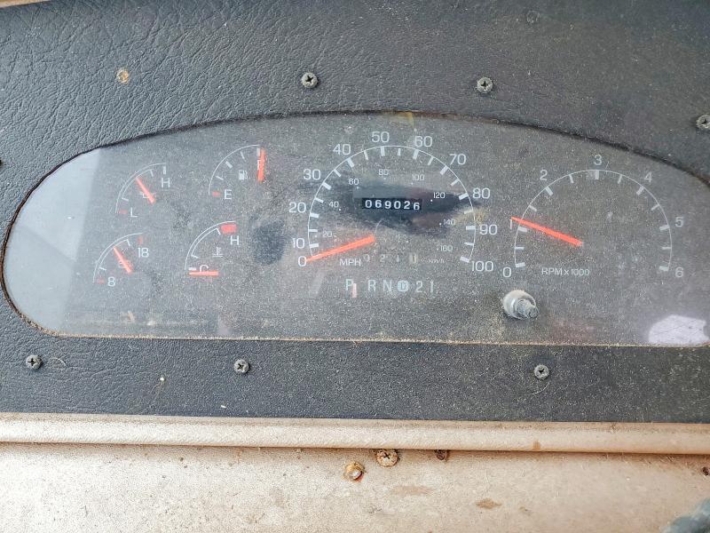 Photo 8 from auction – 1999 FORD F550 with VIN 3FCNF53S0XJA20966
