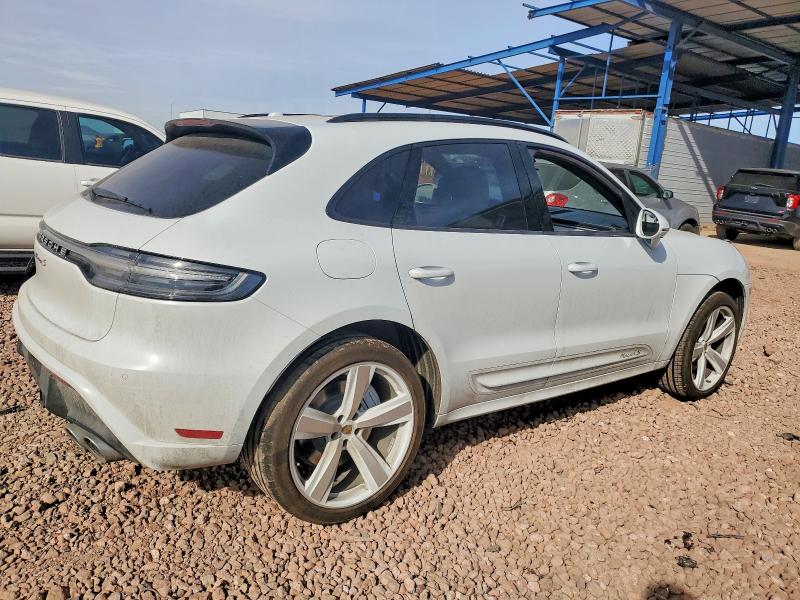 Photo 3 from auction – 2023 PORSCHE MACAN S with VIN WP1AG2A55PLB35861