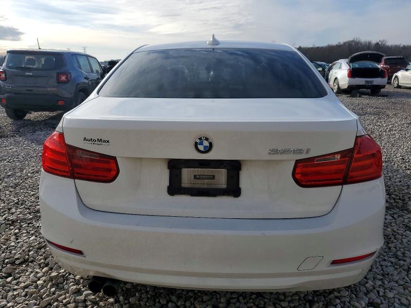 Photo 6 from auction – 2013 BMW 328 with VIN WBA3A5C51DF359405