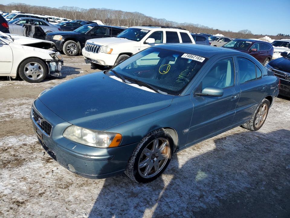 VOLVO S60 2.5T 2005 with VIN YV1RH592052467023 - Photo from auction