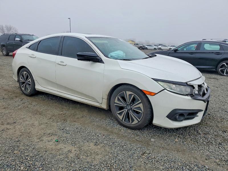 Photo 4 from auction – 2017 HONDA CIVIC EX with VIN 19XFC1F33HE213665