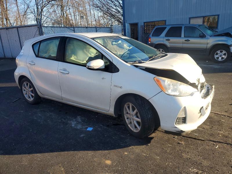 Photo 4 from auction – 2012 TOYOTA PRIUS with VIN JTDKDTB39C1518385