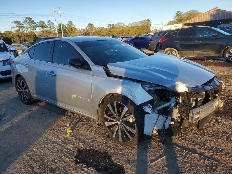Photo 4 from auction – 2022 NISSAN ALTIMA SR with VIN 1N4BL4CV0NN337833