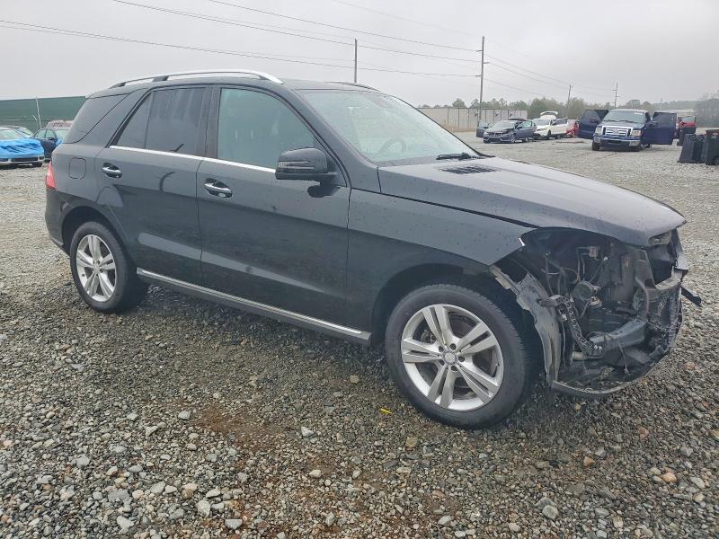 Photo 4 from auction – 2015 MERCEDES-BENZ ML with VIN 4JGDA5JB1FA486876