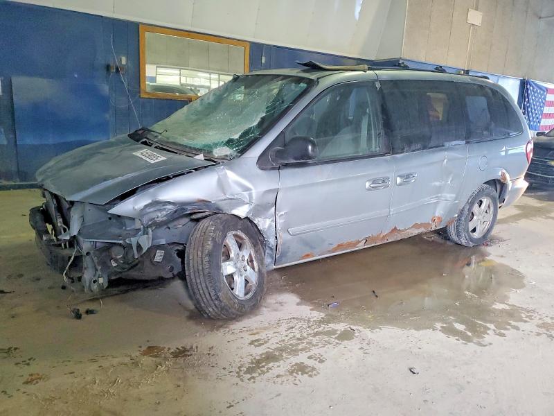 DODGE GRAND CARA 2005 with VIN 2D4GP44L35R569754 - Photo from auction