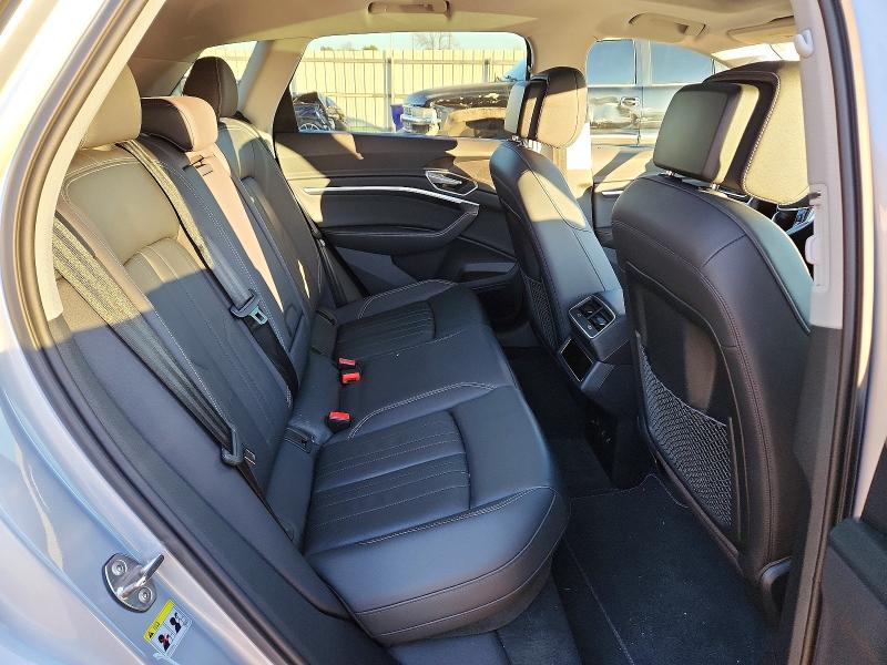 Photo 10 from auction – 2022 AUDI E-TRON PRE with VIN WA1AAAGE5NB007458