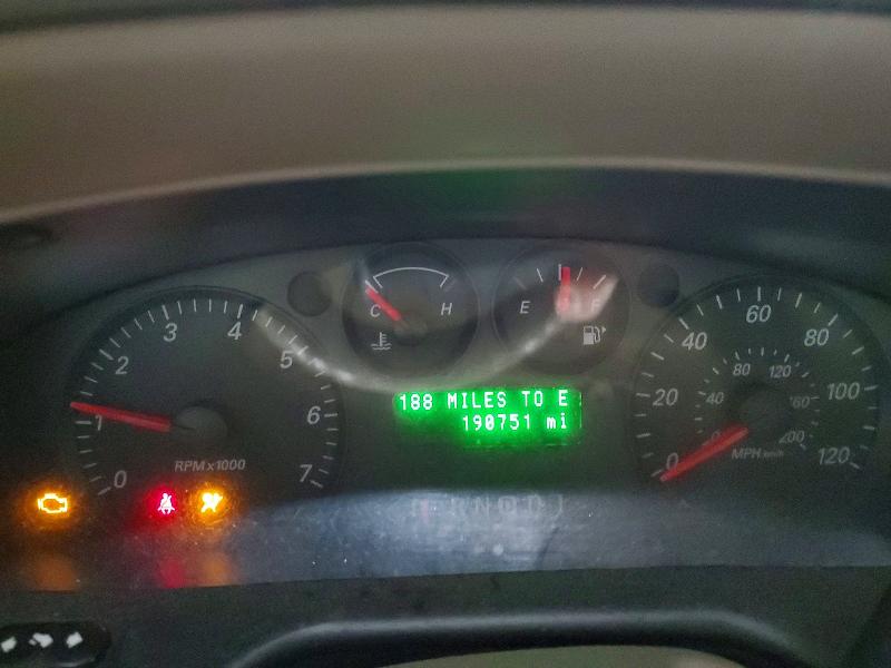 Photo 9 from auction – 2004 FORD TAURUS SE with VIN 1FAFP53284G174949