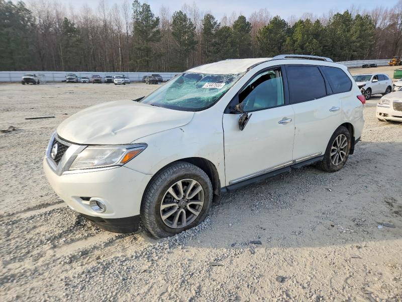 NISSAN PATHFINDER 2016 with VIN 5N1AR2MN4GC665886 - Photo from auction