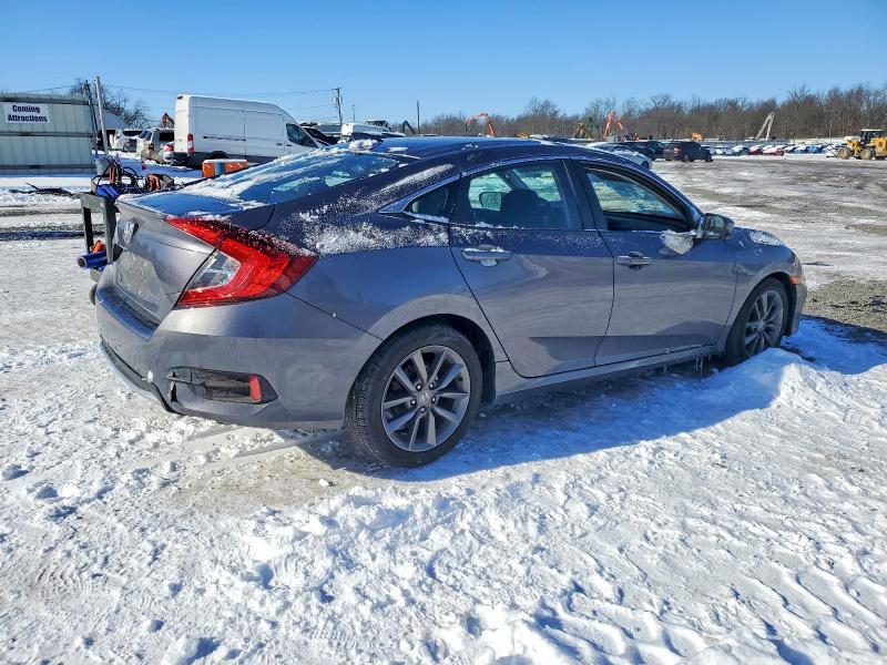 Photo 3 from auction – 2019 HONDA CIVIC with VIN 19XFC1F30KE210424