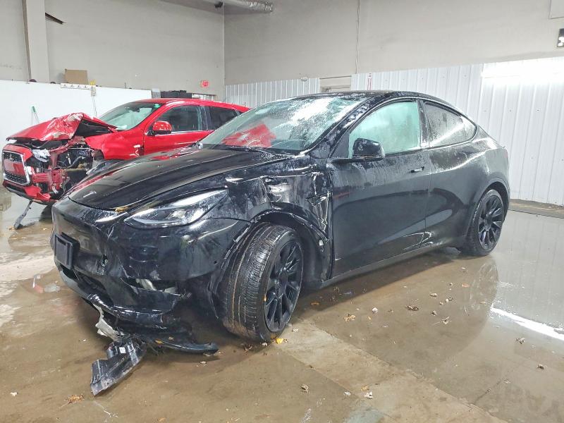 TESLA MODEL Y 2022 with VIN 7SAYGDEE3NF522675 - Photo from auction