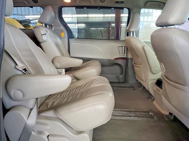 Photo 11 from auction – 2014 TOYOTA SIENNA with VIN 5TDYK3DC1ES433088