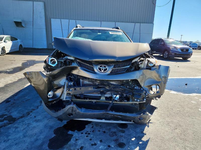 Photo 5 from auction – 2015 TOYOTA RAV4 with VIN 2T3WFREV9FW187499