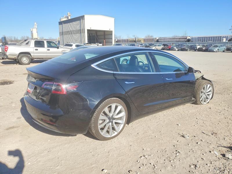 Photo 3 from auction – 2018 TESLA MODEL 3 with VIN 5YJ3E1EB5JF182747