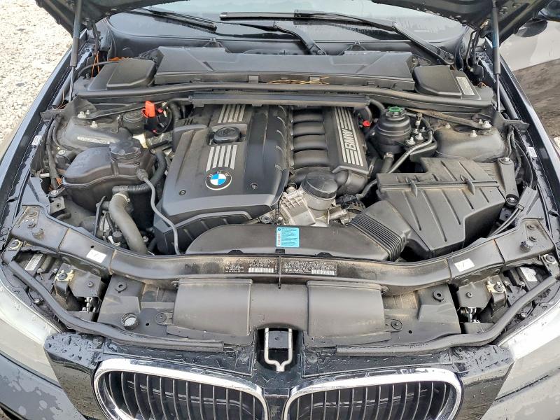 Photo 11 from auction – 2011 BMW 328 with VIN WBAPH5C55BA442004