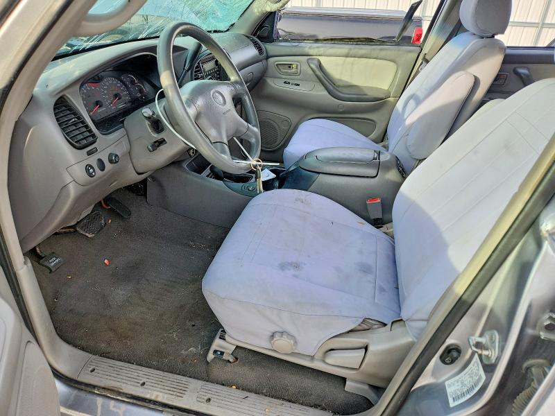 Photo 7 from auction – 2001 TOYOTA SEQUOIA SR with VIN 5TDBT44A11S051581